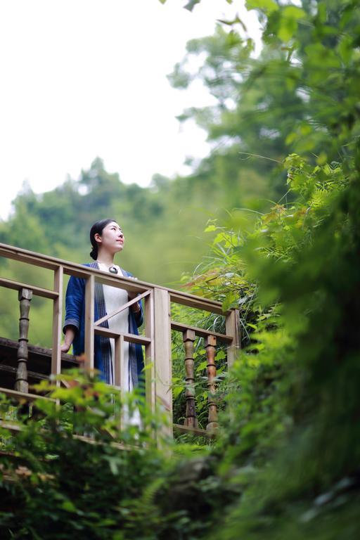 Tong Sang Art Hotel Liping Bagian luar foto